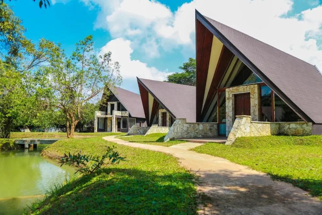 LIYYA WATER VILLAS
