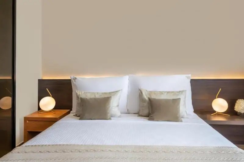 VOCO MONACO DUBAI (EX. COTE D AZUR MONACO HOTEL)