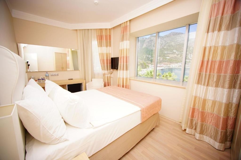 TURUNC HOTEL