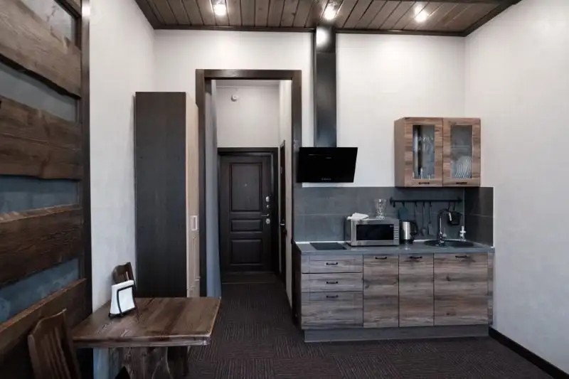 BUSINESS RESIDENCE