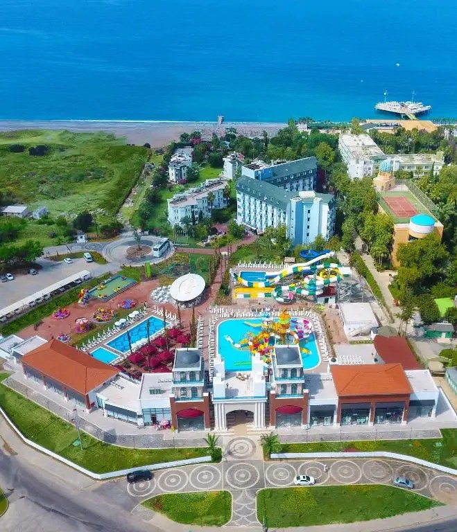 CLUB AQUA PLAZA (EX. SUNEOCLUB AQUA PLAZA)
