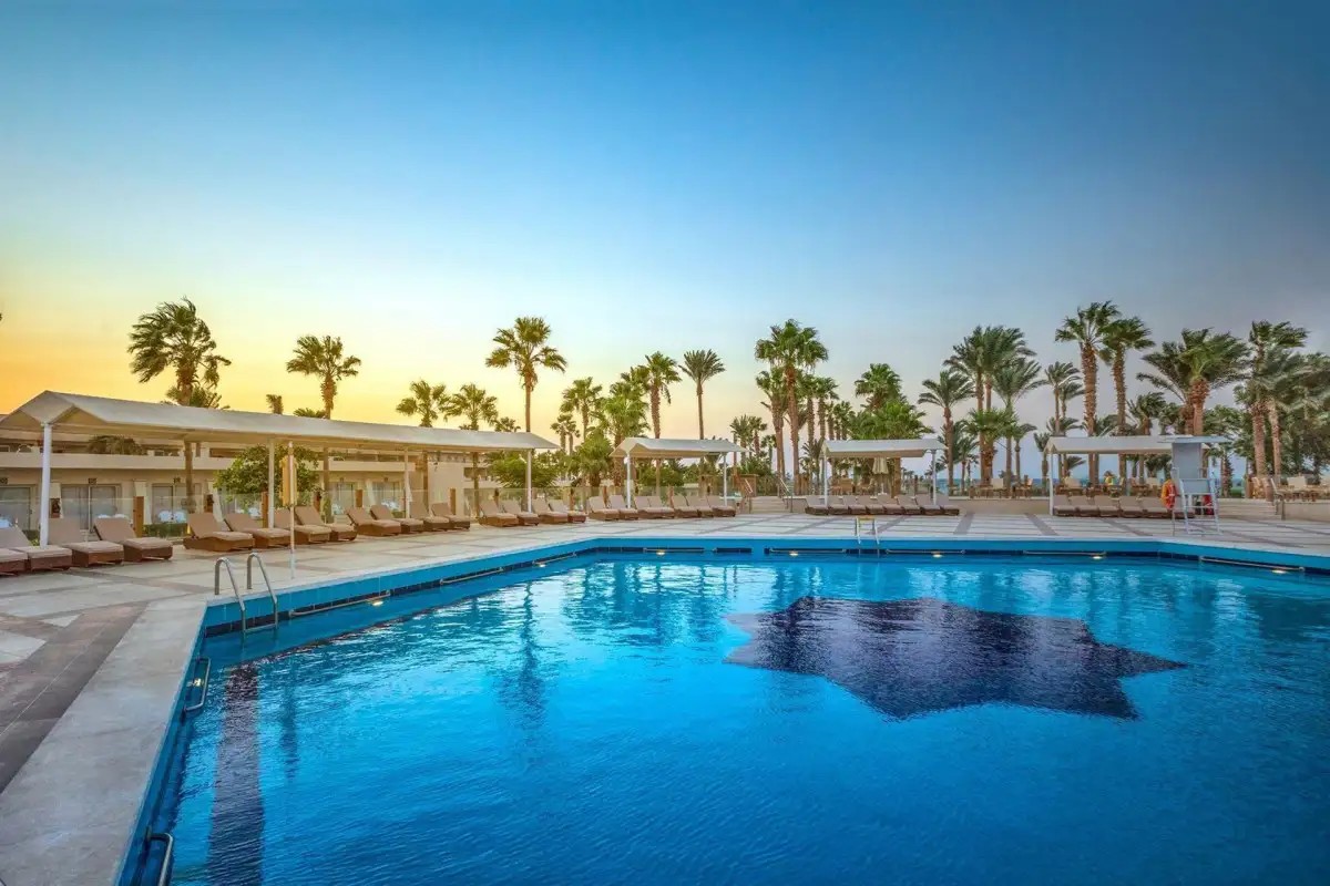 MERAKI RESORT ADULTS ONLY 16+