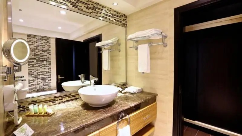 INTERNATIONAL ROTANA INN