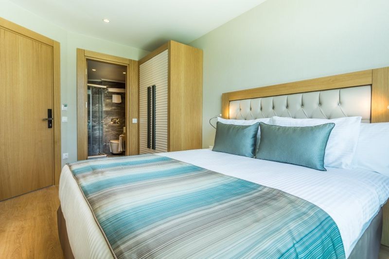 aska river suite anex building family