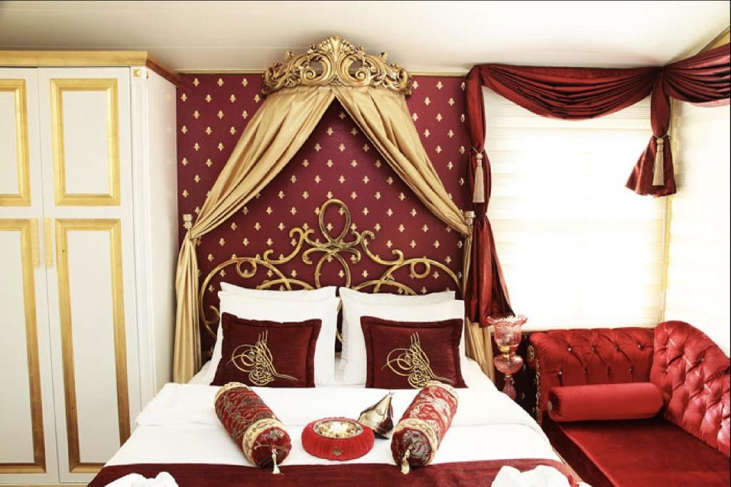 SULTAN TUGHRA HOTEL
