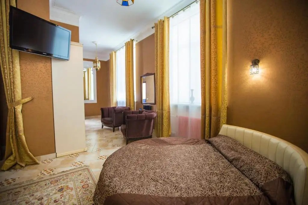 ZODIAK HOTEL (ЗОДИАК)