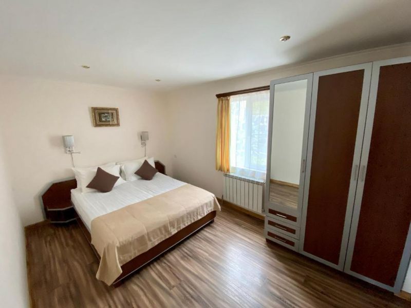 semi suite