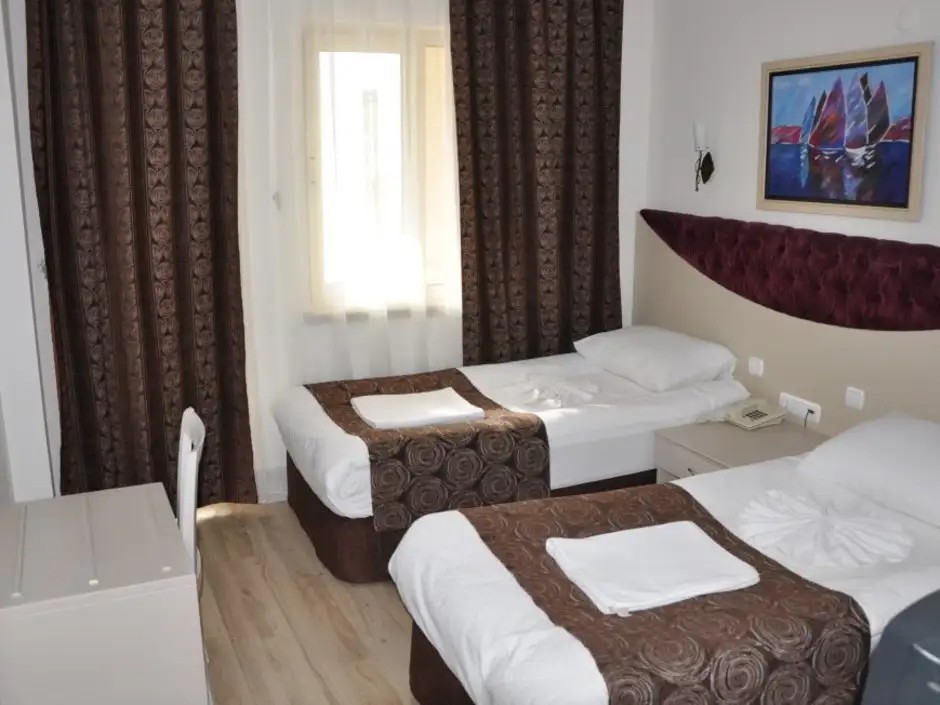 ALMENA HOTEL