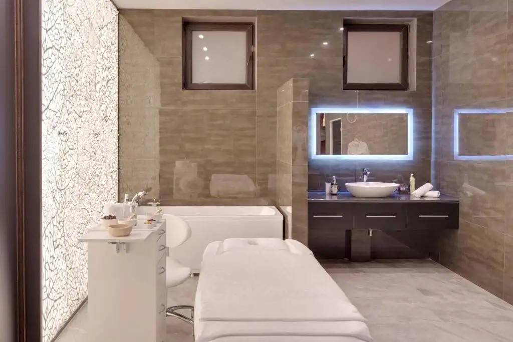 SKI INN SPA HOTEL