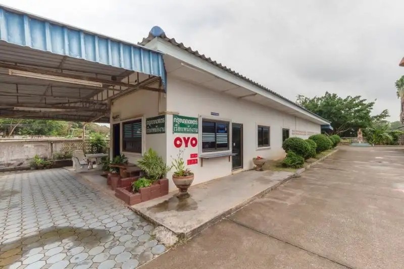 OYO 764 LETS GO HOTEL