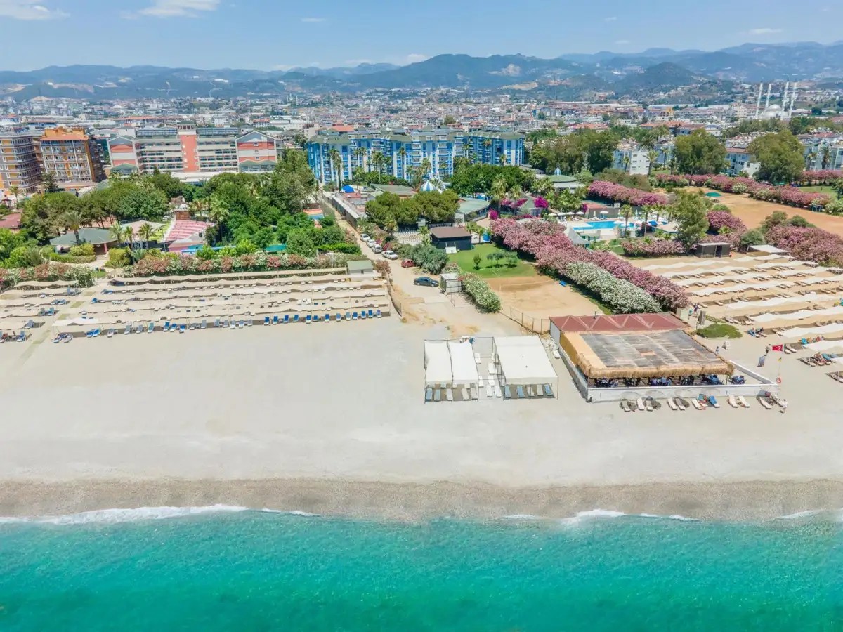 SOLIS BEACH (EX. HOLIDAY LINE, CLUB FAMILY GARDEN)