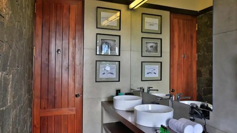 AARYA LAGOON RESORT