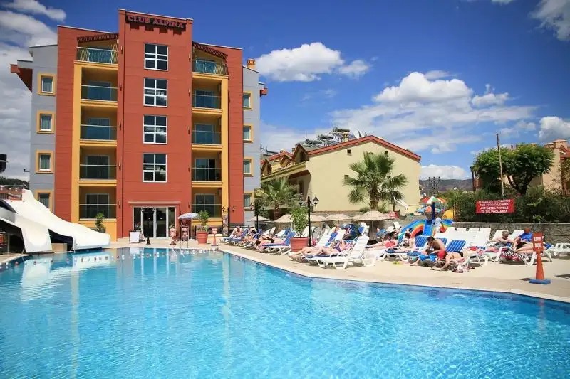 CLUB ALPINA HOTEL