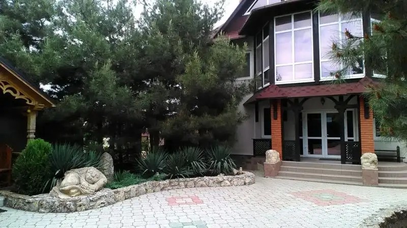 СМЕРЕКОВА ХАТА