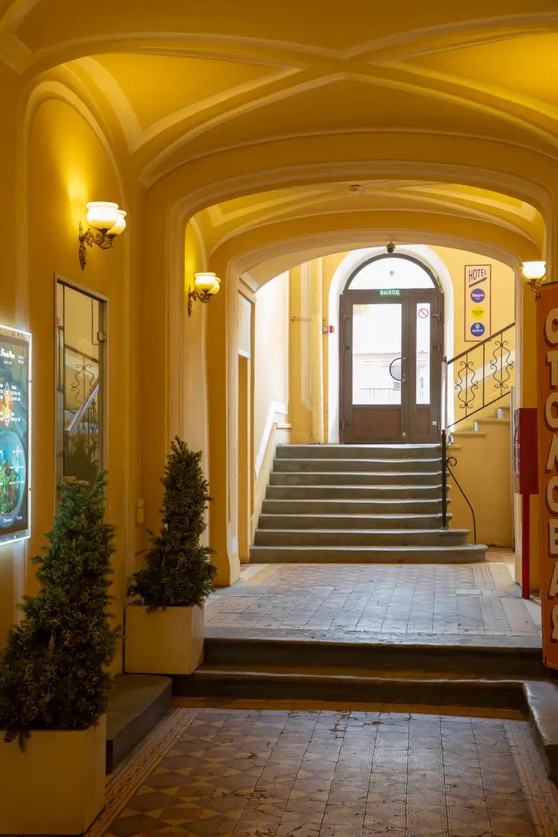 YELLOW HOTEL