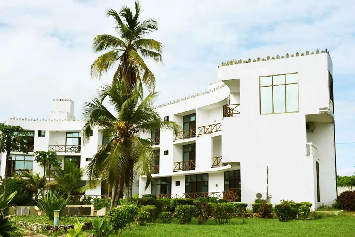 COCONUT TREE VILLAGE BEACH RESORT