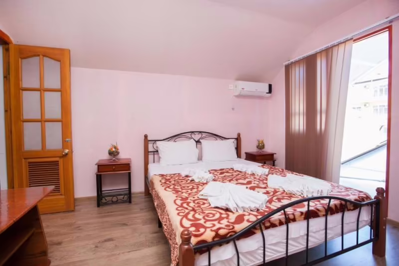 ST GUEST HOUSE