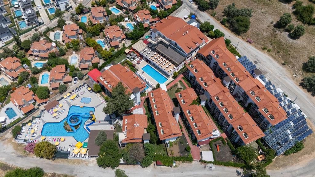 SUNSHINE HOLIDAY RESORT