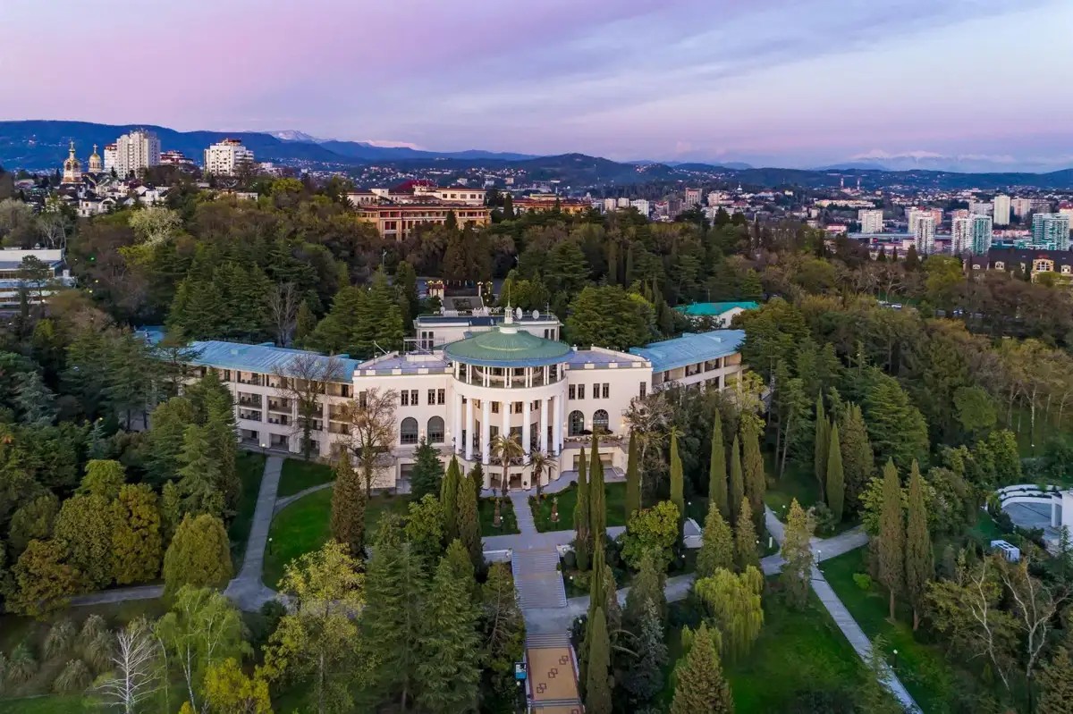 RODINA GRAND HOTEL & SPA (РОДИНА ГРАНД ОТЕЛЬ И СПА)