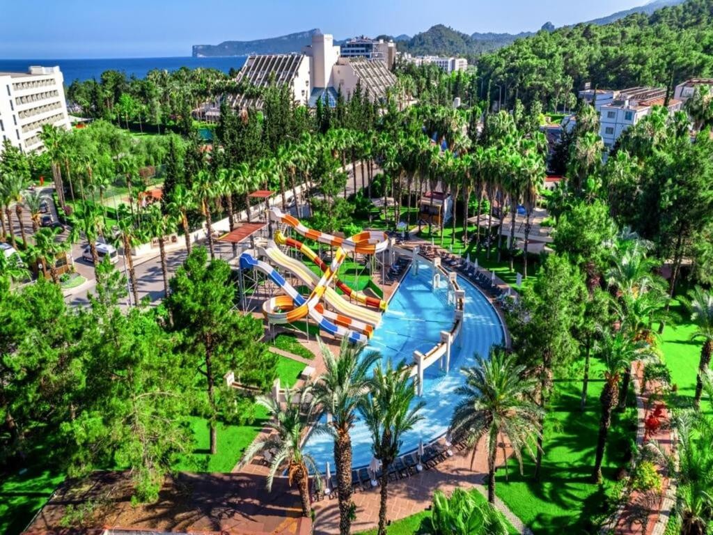 QUEENS PARK RESORT GOYNUK