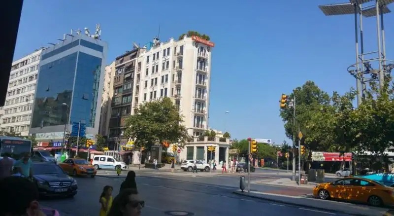 GOLF ROYAL RESIDENCE