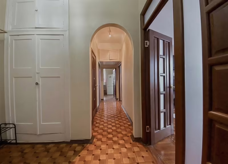 KVARTHOTEL НА ЛЕНИНА 12