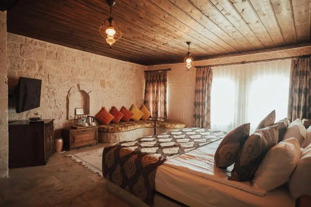 HU OF CAPPADOCIA