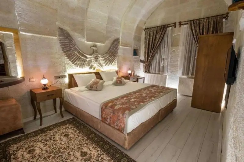 MESKEN CAVE SUITES