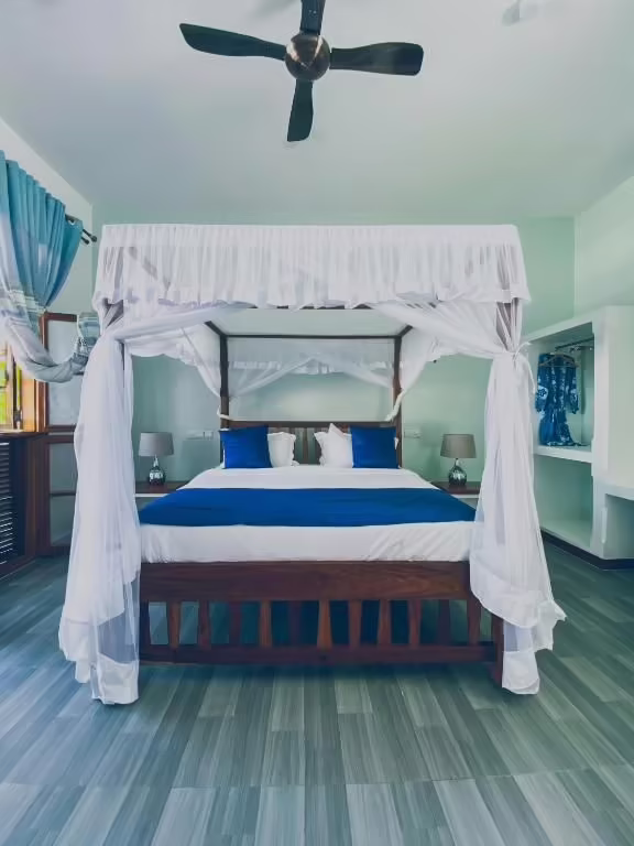 THE GOLDEN BLUE LUXURY HOTEL