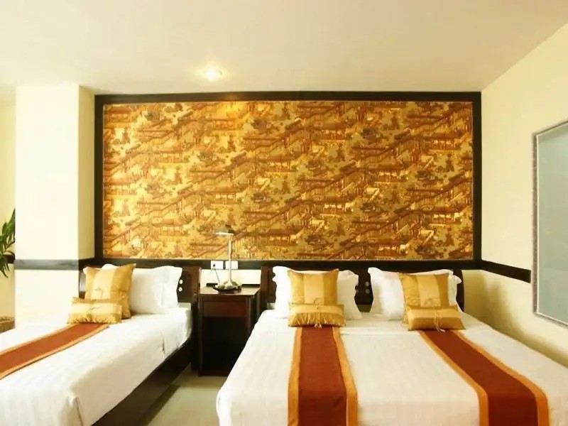 JOMTIEN HOLIDAY HOTEL