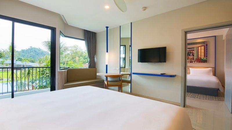 2 bedroom family pool view suite