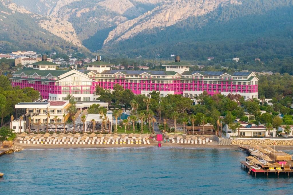 FASHIONTV LUXE RESORT