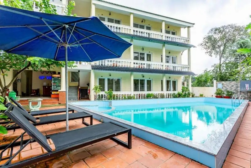 UP VILLAGE HOTEL