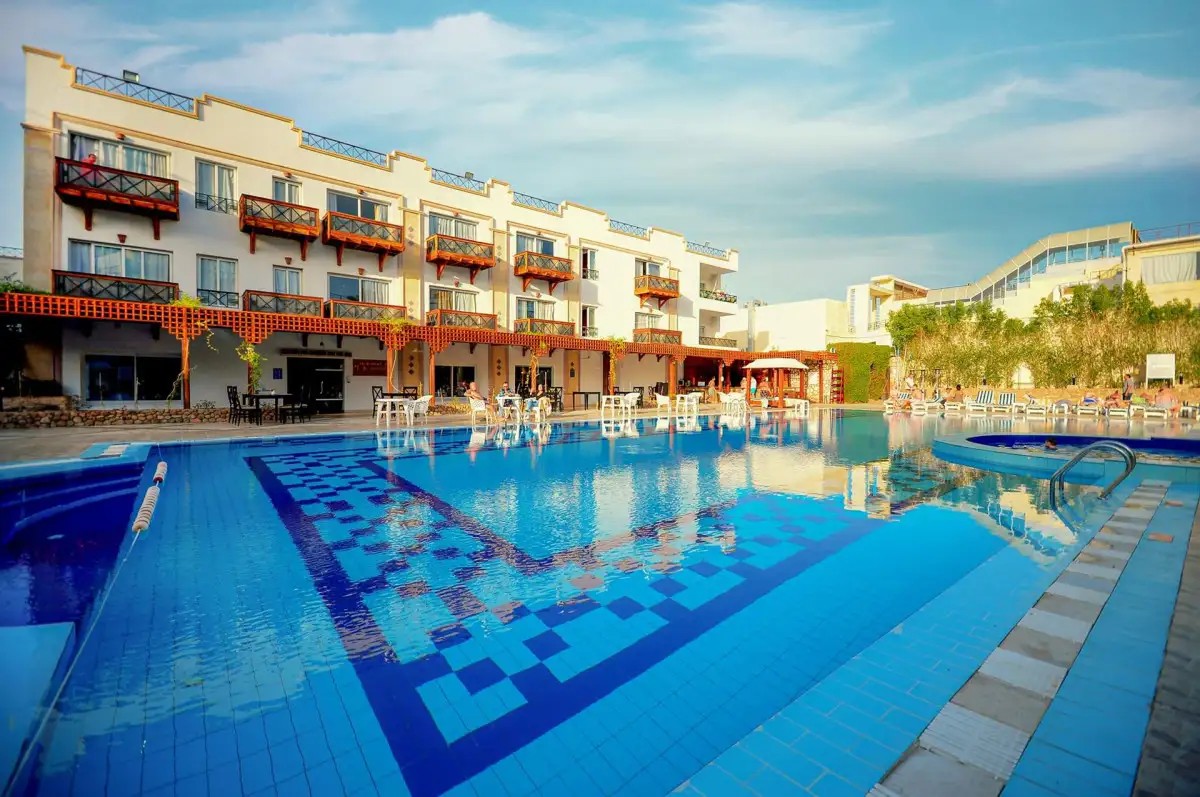 FALCON NAAMA STAR