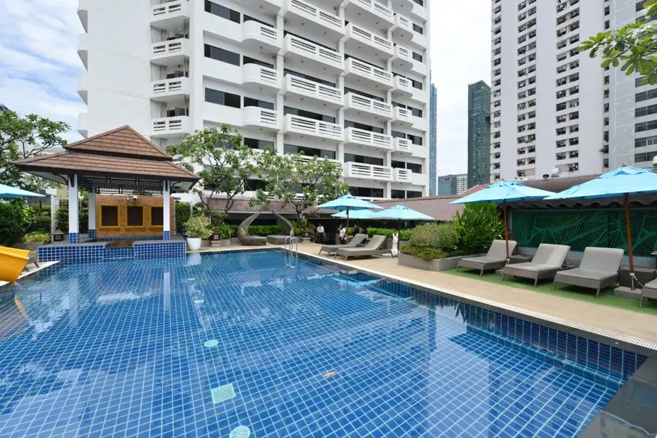 CENTRE POINT PRATUNAM (EX. CENTRE POINT PETCHBURI)