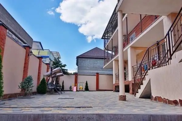 ЗОЛОТАЯ ЛОЗА