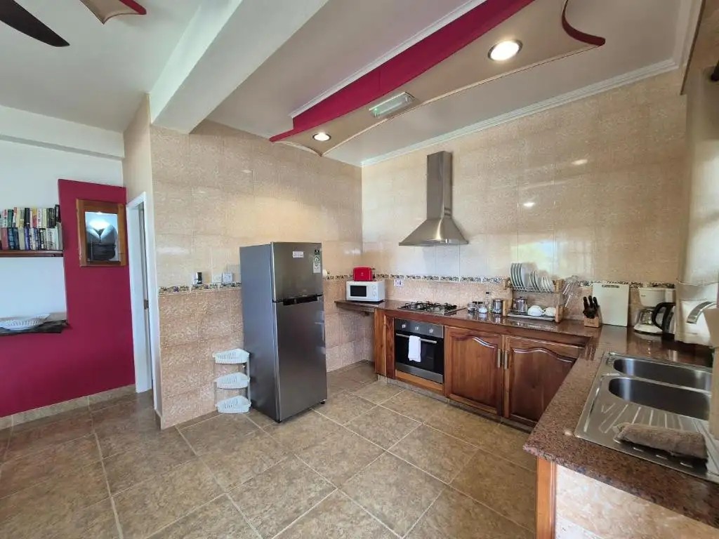 AU FOND DE MER VIEW SELF CATERING APARTMENT