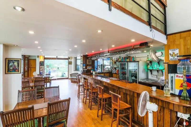 BARDAYS INN