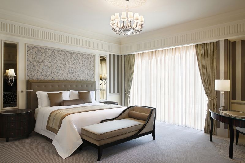diplomat suite