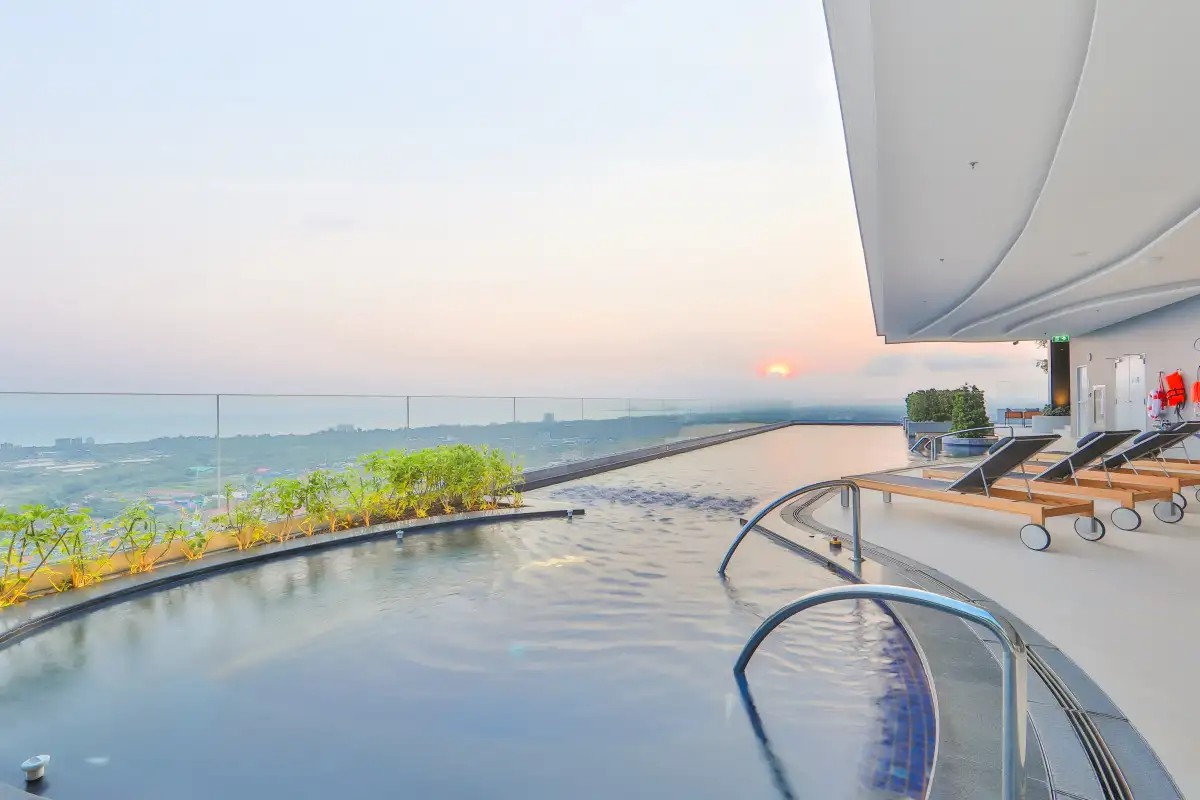 HOLIDAY INN & SUITES RAYONG CITY CENTRE