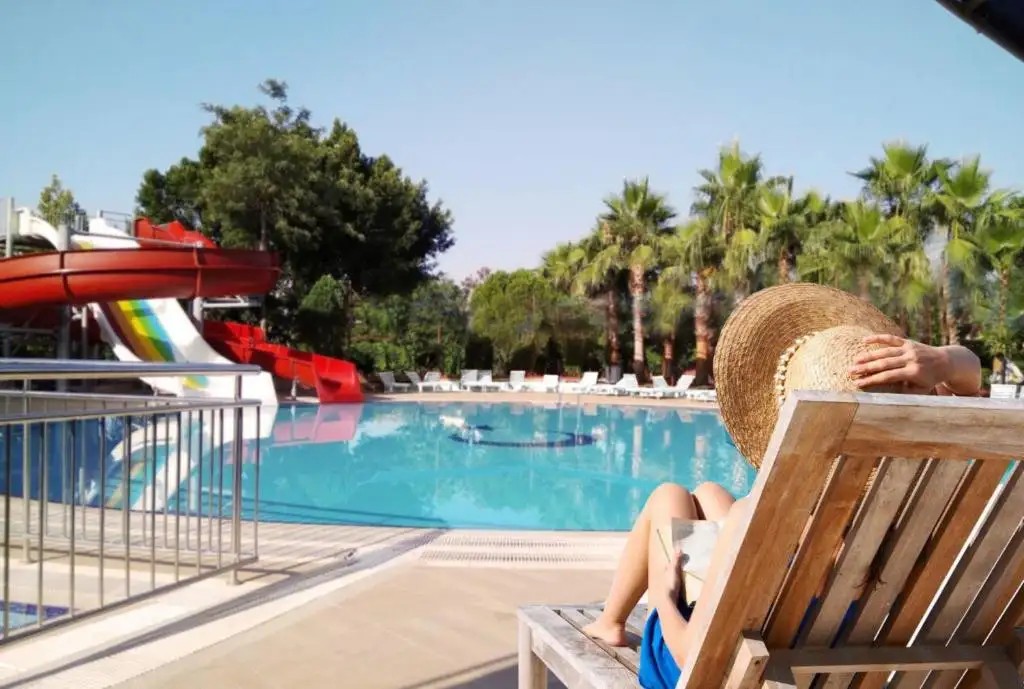 UK HOTEL KIRIS (EX. KIRIS ROSE, SAILORS PARK)