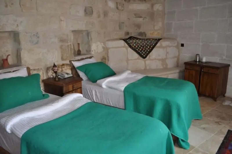 SALKIM CAVE HOUSE