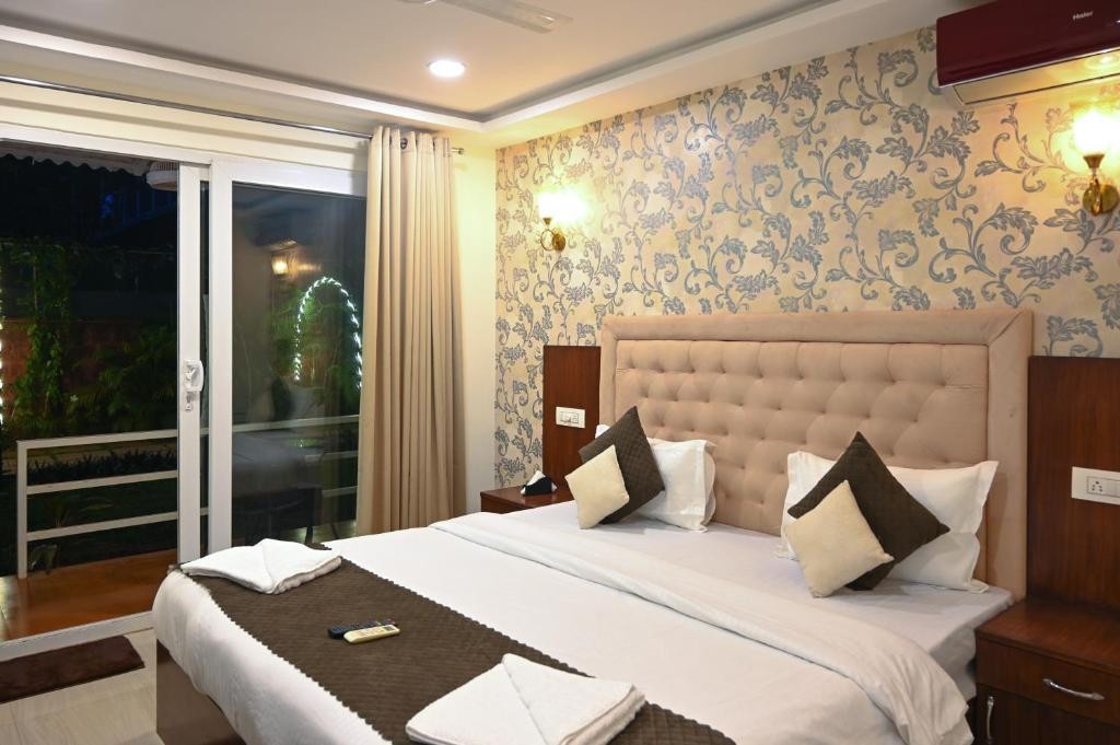 ARABIAN SEA BEACH RESORT (EX. RAJ MAHAL)