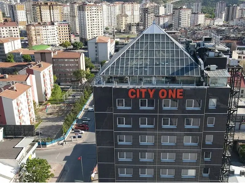 CITY ONE HOTEL