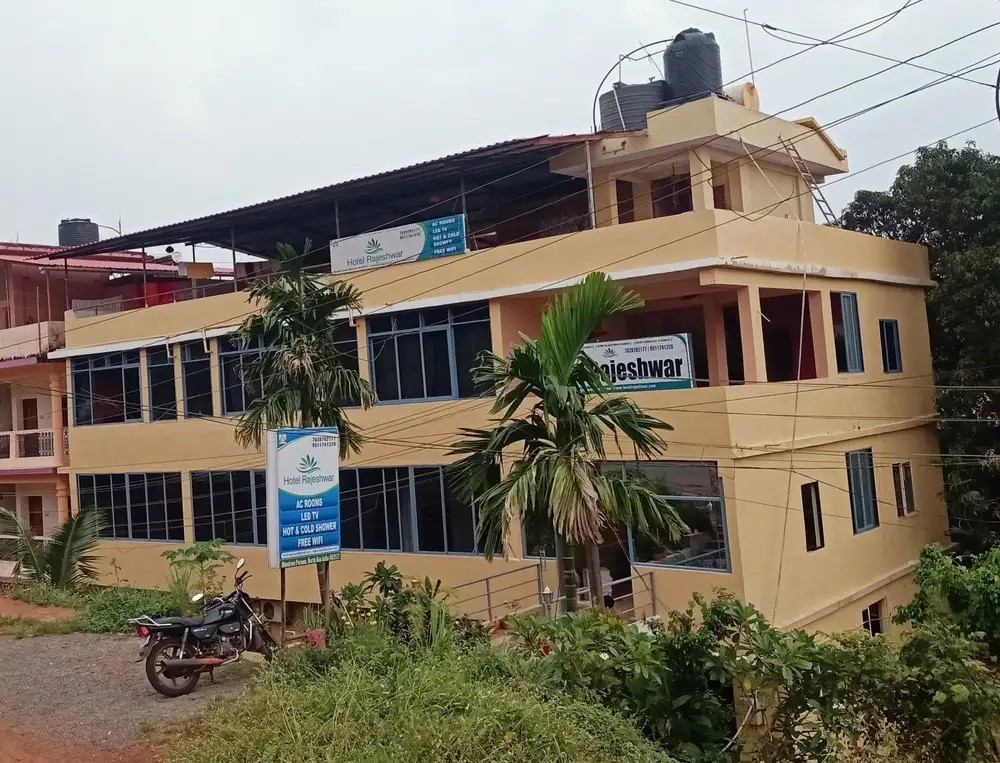 HOTEL RAJESHWAR  (EX. AANANDA HOTEL)