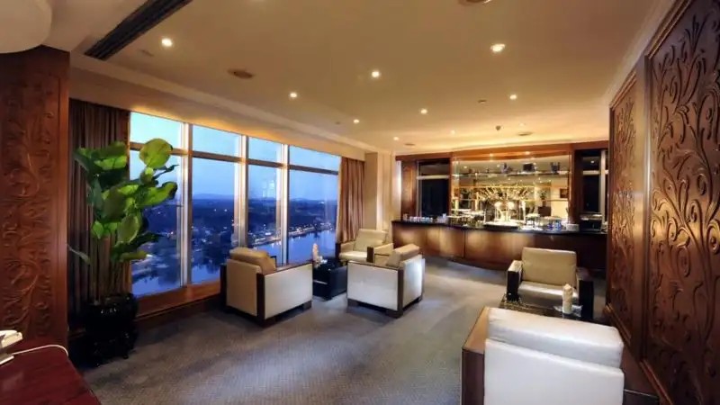 RIVERSIDE MAJESTIC