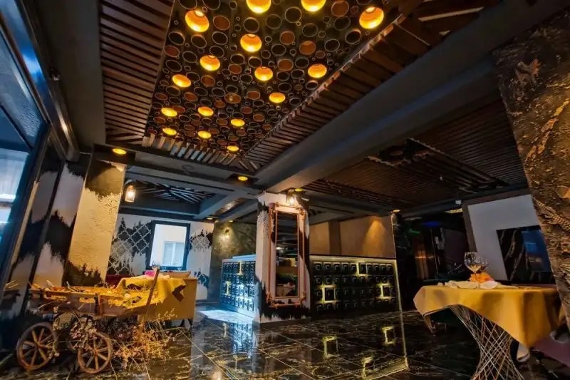MOONDAY HOTEL