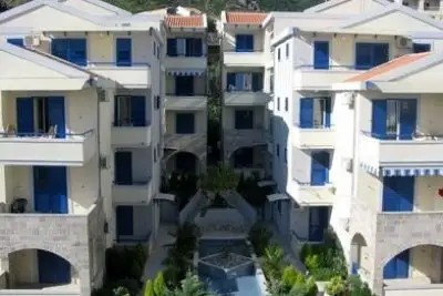 FONTANA APARTMENTS