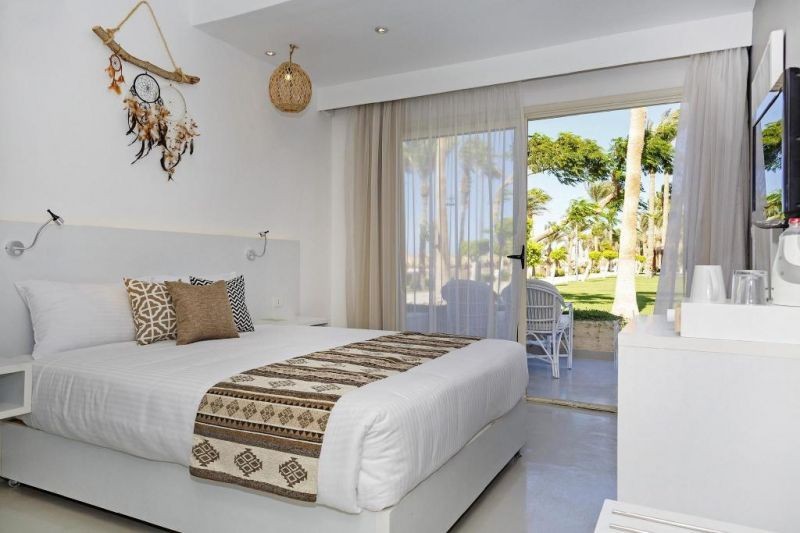 double trouble garden/pool view