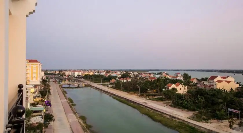 RIVER SUITES